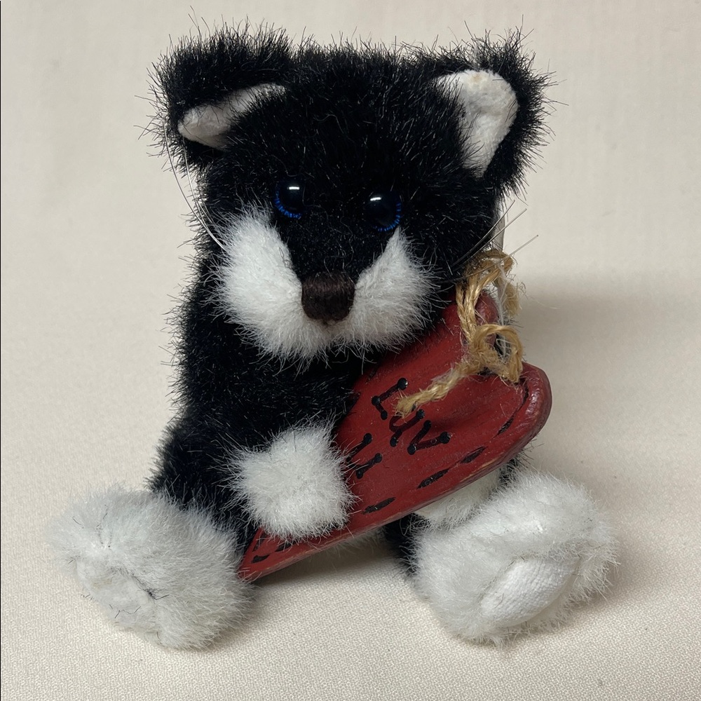 Vintage Unipak Plush Cat with Heart